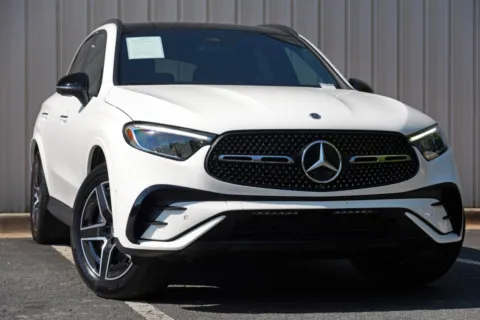 More photos of 2025 Mercedes-Benz GLC 350e w/ AMG Line, Exclusive Trim & Night Packages at DRIVE A DREAM, GA