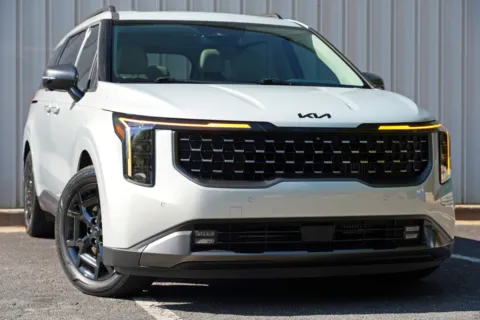 More photos of 2025 Kia Carnival Hybrid SX Prestige at DRIVE A DREAM, GA