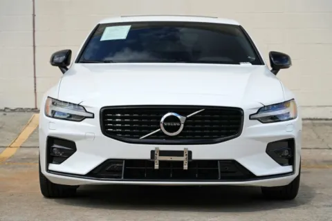 More photos of 2022 Volvo S60 R-Design at DRIVE A DREAM, GA