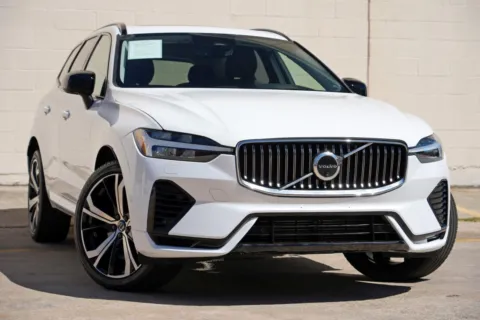 More photos of 2024 Volvo XC60 Recharge Plug-In Hybrid Ultimate Dark Theme at DRIVE A DREAM, GA