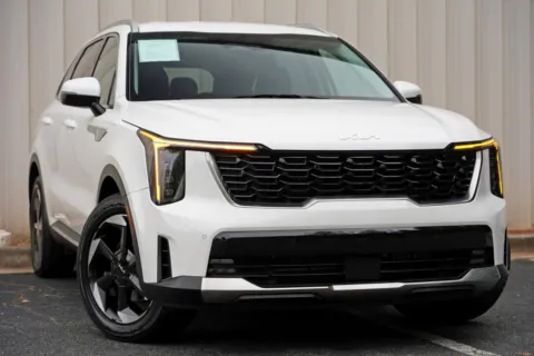 More photos of 2025 Kia Sorento Hybrid EX at DRIVE A DREAM, GA