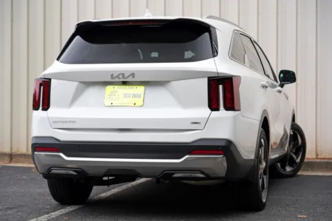 More photos of 2025 Kia Sorento Hybrid EX at DRIVE A DREAM, GA