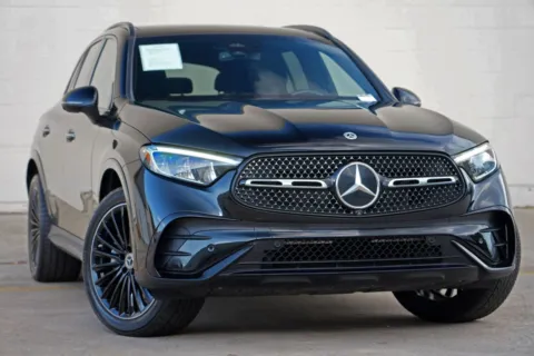 More photos of 2023 Mercedes-Benz GLC 300 w/ AMG Line, Exclusive Trim & Night Packages at DRIVE A DREAM, GA