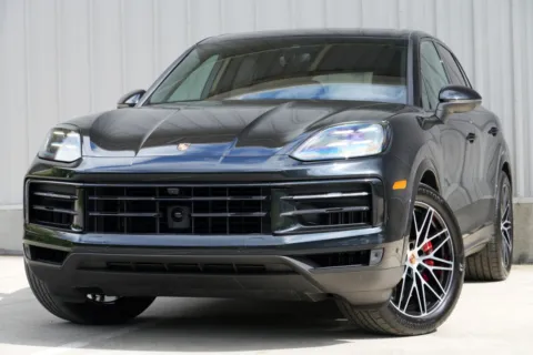 Another view of 2025 Porsche Cayenne S w/ Premium Plus Package for sale in Marietta, GA at DRIVE A DREAM