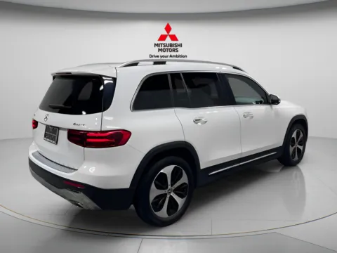 Another view of 2025 Mercedes-Benz GLB 250 for sale in Countryside, IL at Countryside Mitsubishi