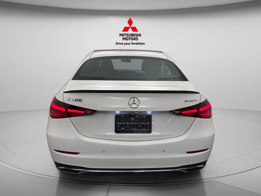 2025 Mercedes-Benz C-Class Sedan C 300 - Photo 4