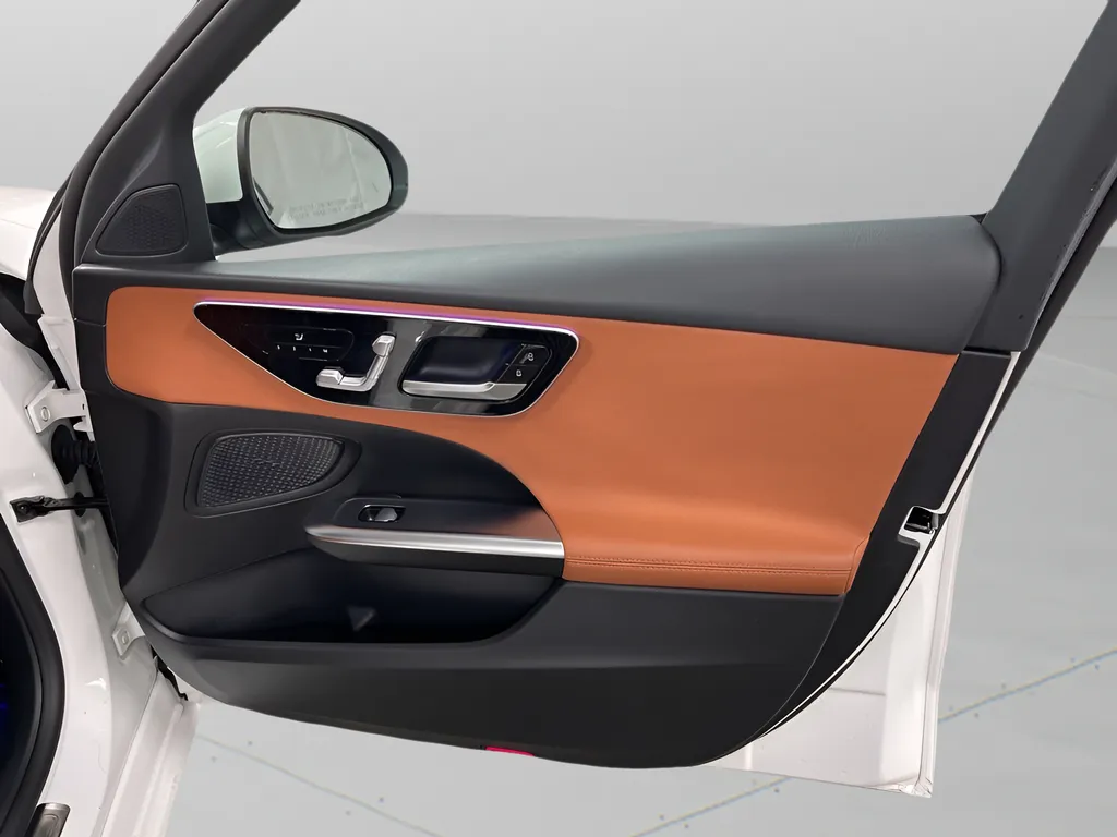 2025 Mercedes-Benz C-Class Sedan C 300 - Photo 29
