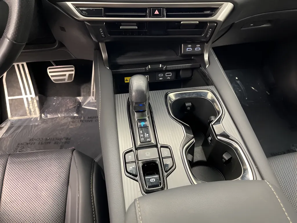 2024 Lexus RX 350 F SPORT - Photo 13