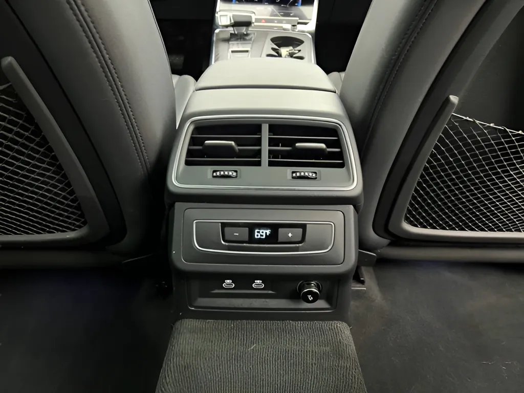 2023 Audi A6 Premium - Photo 32
