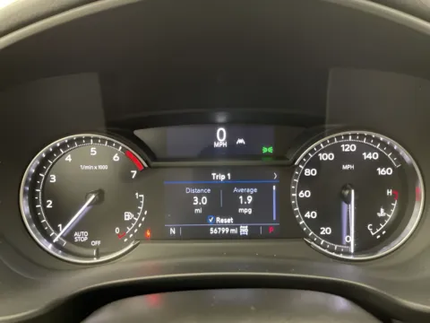 More photos of 2023 Cadillac XT4 Premium Luxury at Countryside Mitsubishi, IL