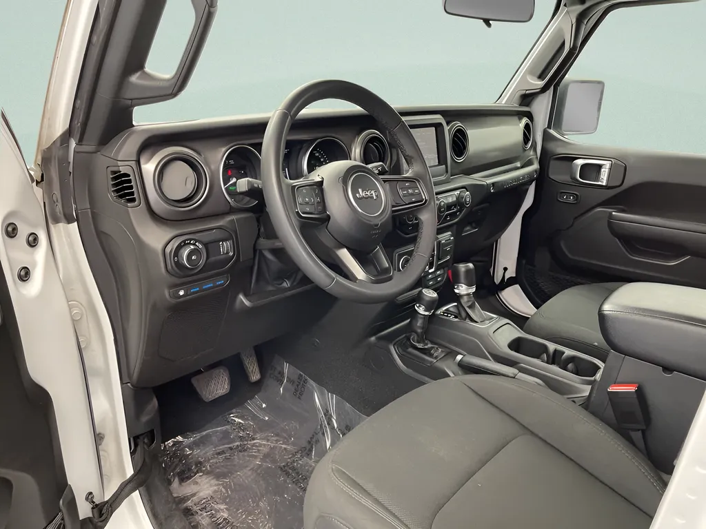 2023 Jeep Wrangler 4xe Willys 4XE - Photo 19