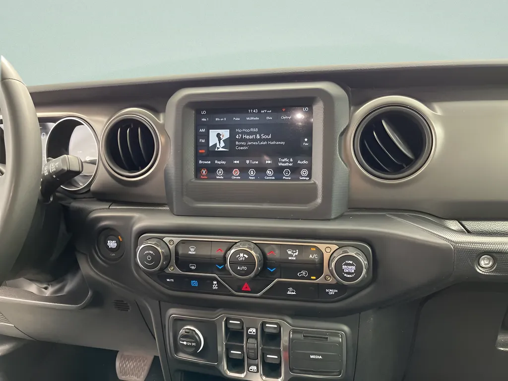 2023 Jeep Wrangler 4xe Willys 4XE - Photo 18