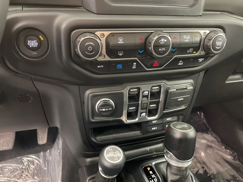2023 Jeep Wrangler 4xe Willys 4XE - Photo 16