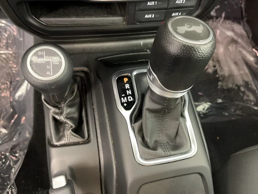 2023 Jeep Wrangler 4xe Willys 4XE - Photo 14