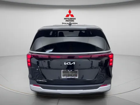 More photos of 2026 Kia Carnival LXS at Countryside Mitsubishi, IL