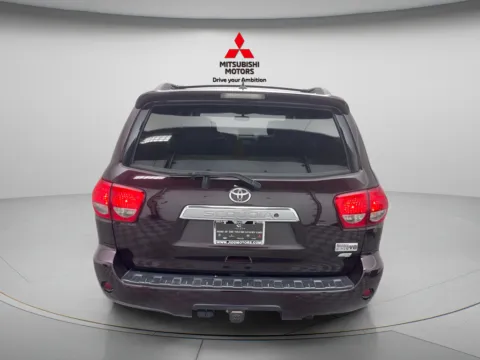 More photos of 2015 Toyota Sequoia Platinum at Countryside Mitsubishi, IL