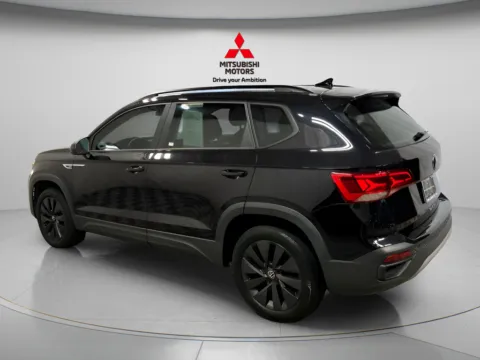 More photos of 2023 Volkswagen Taos 1.5T S at Countryside Mitsubishi, IL