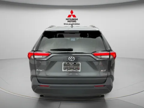 More photos of 2024 Toyota RAV4 XLE at Countryside Mitsubishi, IL