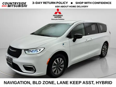 White 2024 Chrysler Pacifica Hybrid Select for sale in Countryside, IL