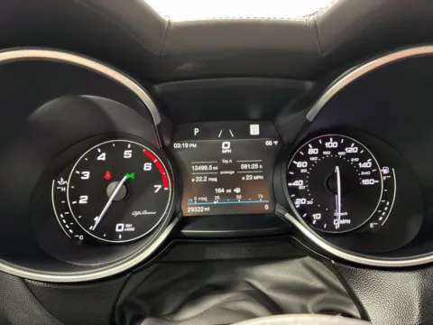 More photos of 2023 Alfa Romeo Stelvio Veloce at Countryside Mitsubishi, IL