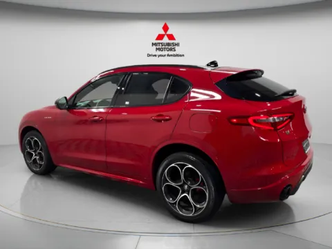 More photos of 2023 Alfa Romeo Stelvio Veloce at Countryside Mitsubishi, IL