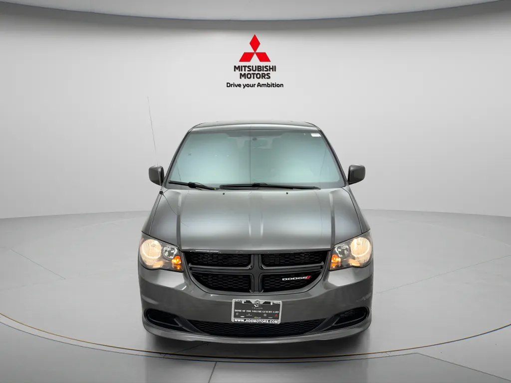 Used 2016 Dodge Grand Caravan SE Plus with VIN 2C4RDGBG8GR163977 for sale in Countryside, IL