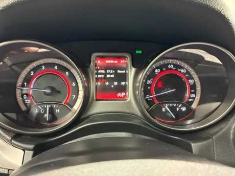 More photos of 2019 Dodge Journey Crossroad at Countryside Mitsubishi, IL