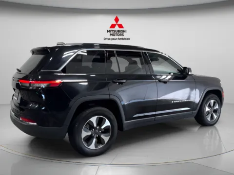 Another view of 2024 Jeep Grand Cherokee 4xe for sale in Countryside, IL at Countryside Mitsubishi