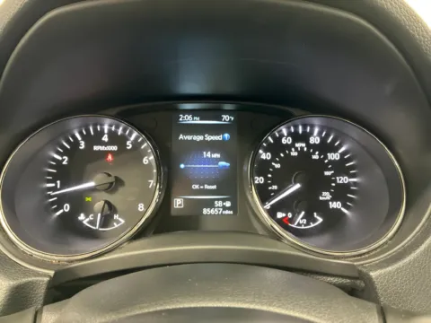 More photos of 2017 Nissan Rogue SL at Countryside Mitsubishi, IL
