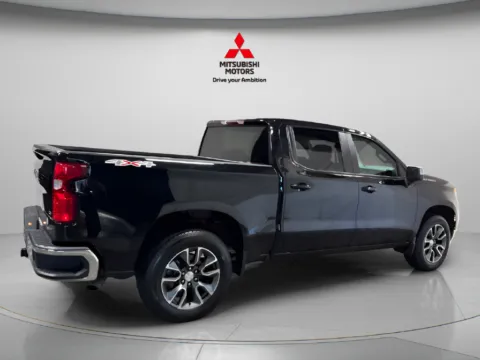 Another view of 2023 Chevrolet Silverado 1500 LT for sale in Countryside, IL at Countryside Mitsubishi