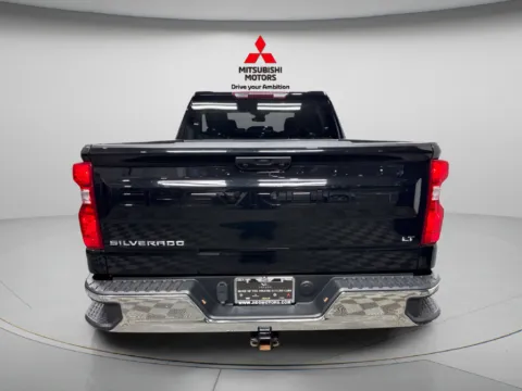 More photos of 2023 Chevrolet Silverado 1500 LT at Countryside Mitsubishi, IL