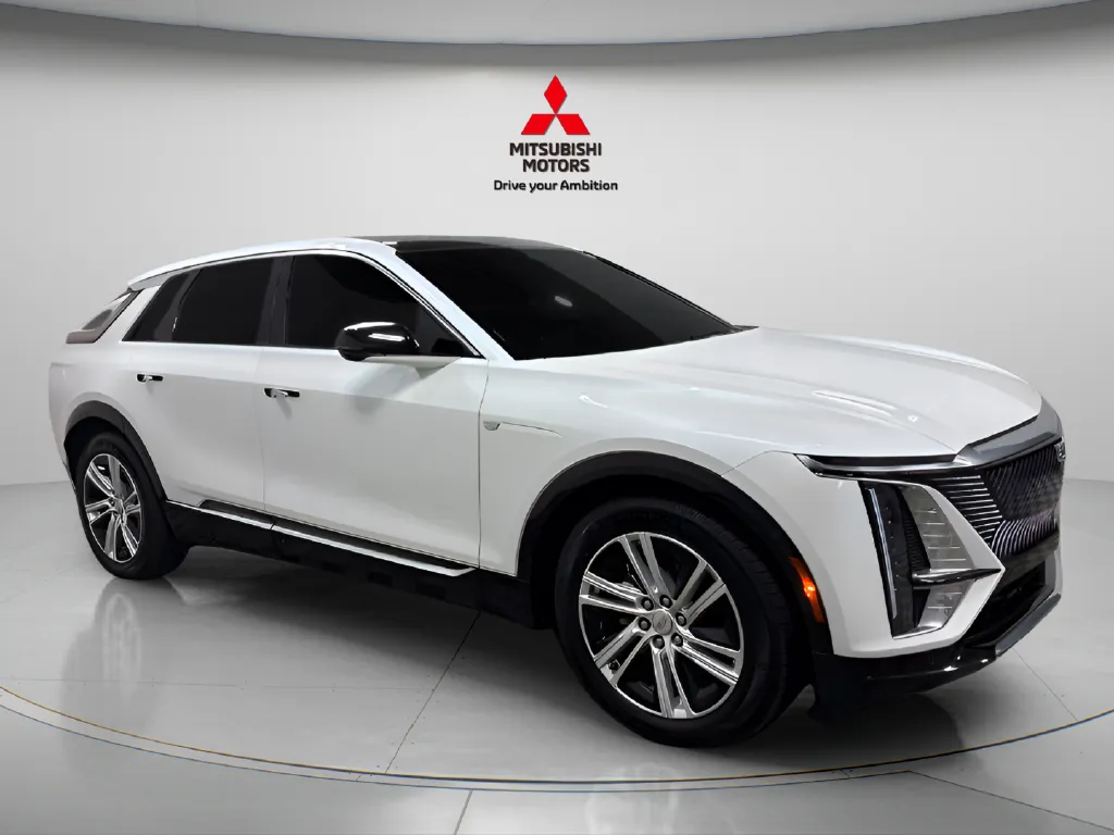Used 2024 Cadillac LYRIQ Tech with VIN 1GYKPMRL7RZ139893 for sale in Countryside, IL