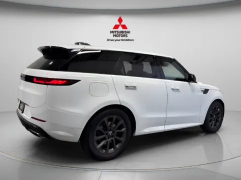 Another view of 2024 Land Rover Range Rover Sport Dynamic SE for sale in Countryside, IL at Countryside Mitsubishi