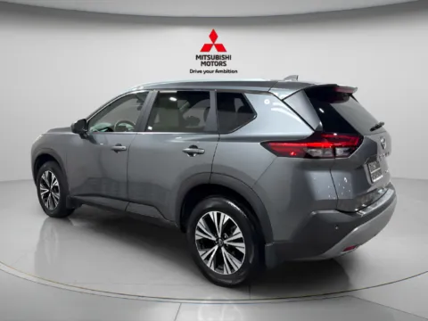 More photos of 2023 Nissan Rogue SV at Countryside Mitsubishi, IL