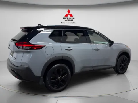 Another view of 2023 Nissan Rogue SV for sale in Countryside, IL at Countryside Mitsubishi