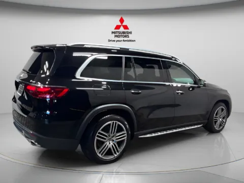 Another view of 2025 Mercedes-Benz GLS 450 for sale in Countryside, IL at Countryside Mitsubishi