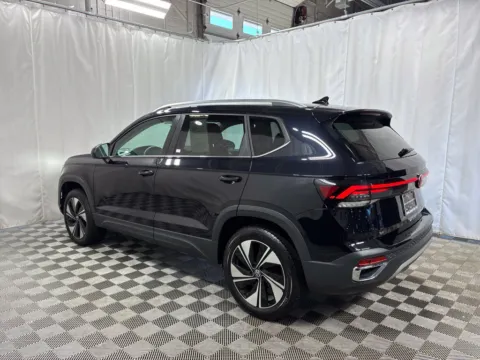 More photos of 2025 Volkswagen Taos 1.5T SE at Countryside Mitsubishi, IL