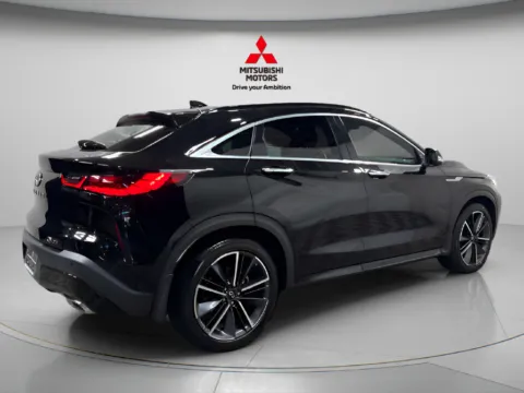 Another view of 2023 INFINITI QX55 LUXE for sale in Countryside, IL at Countryside Mitsubishi