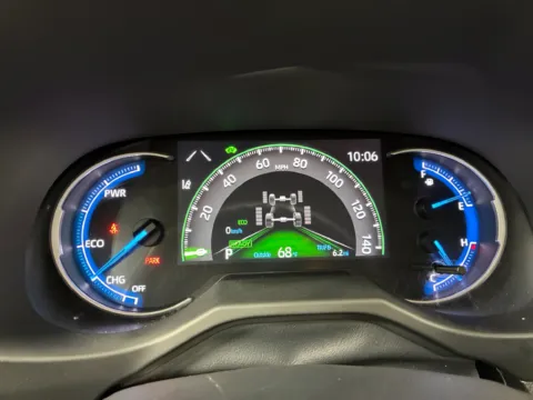 More photos of 2025 Toyota RAV4 Hybrid XLE at Countryside Mitsubishi, IL