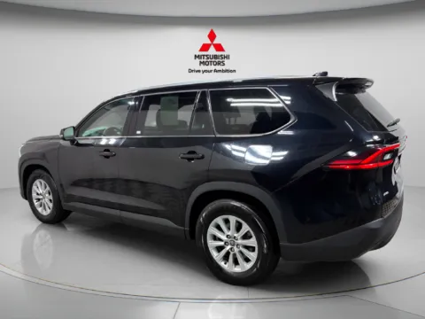 More photos of 2025 Toyota Grand Highlander XLE at Countryside Mitsubishi, IL