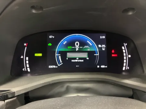 More photos of 2025 Toyota Camry LE at Countryside Mitsubishi, IL