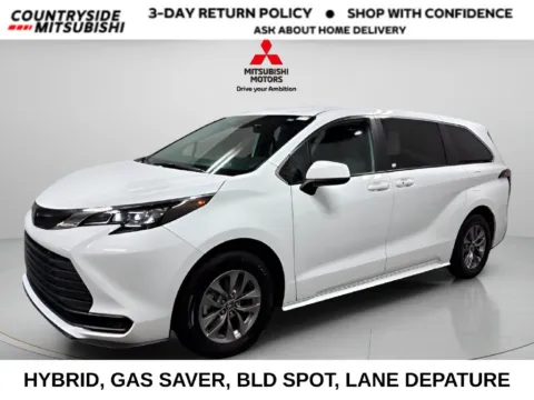 White 2025 Toyota Sienna LE for sale in Countryside, IL