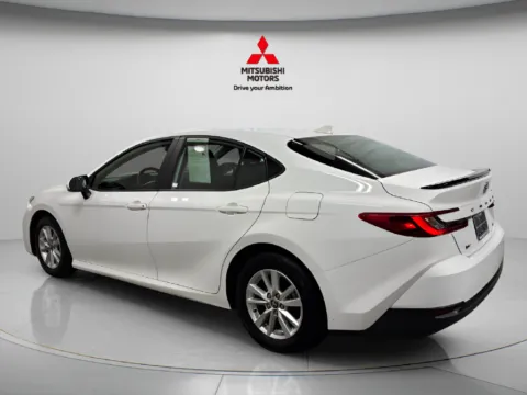 More photos of 2025 Toyota Camry LE at Countryside Mitsubishi, IL