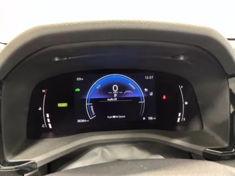 More photos of 2025 Toyota Camry LE at Countryside Mitsubishi, IL