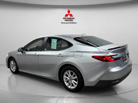 More photos of 2026 Toyota Camry LE at Countryside Mitsubishi, IL