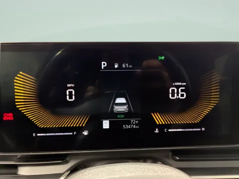 More photos of 2025 Kia Carnival LXS at Countryside Mitsubishi, IL