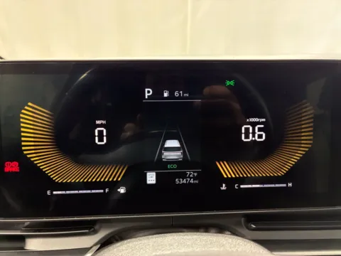 More photos of 2025 Kia Carnival LXS at Countryside Mitsubishi, IL