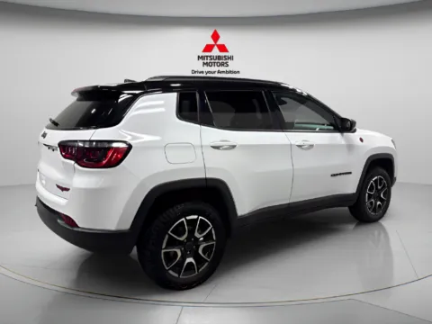 Another view of 2025 Jeep Compass Trailhawk for sale in Countryside, IL at Countryside Mitsubishi