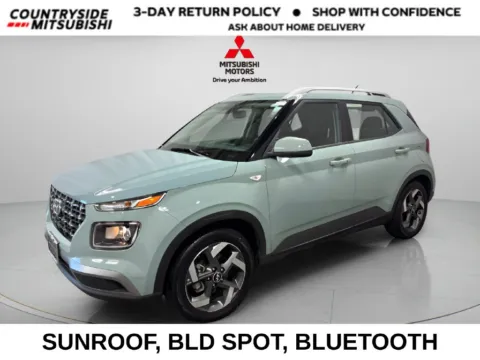 Green 2025 Hyundai Venue SEL for sale in Countryside, IL