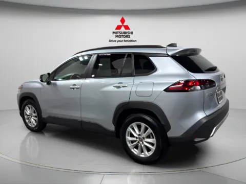More photos of 2026 Toyota Corolla Cross LE at Countryside Mitsubishi, IL